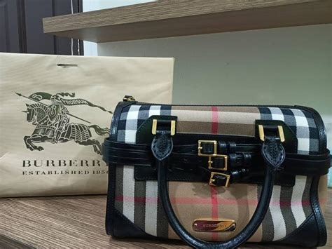 briddle burberry huse check medium alchester|BURBERRY House Check Bridle Calfskin Medium Alchester.